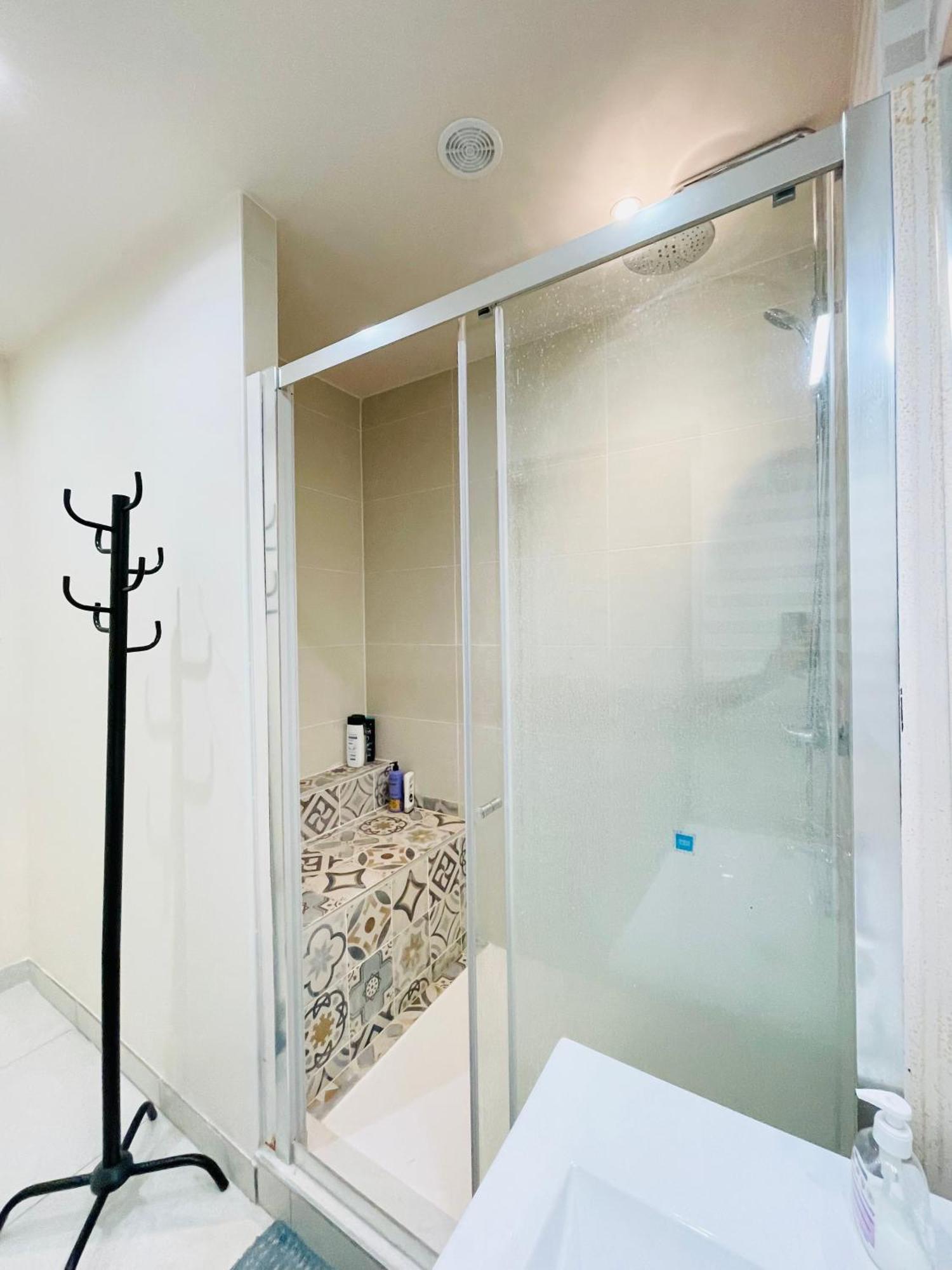 Stylish, Calm And Green Home Stay Saint-Fargeau-Ponthierry Exteriör bild